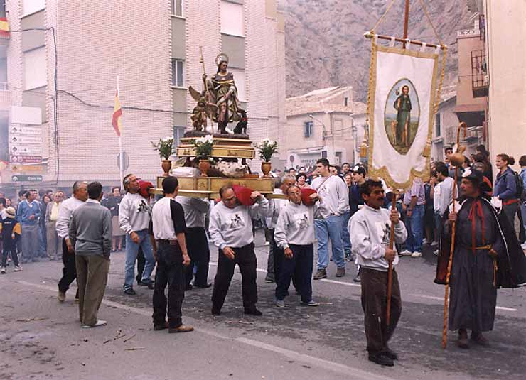 Romería a su paso por la "punta del pueblo"